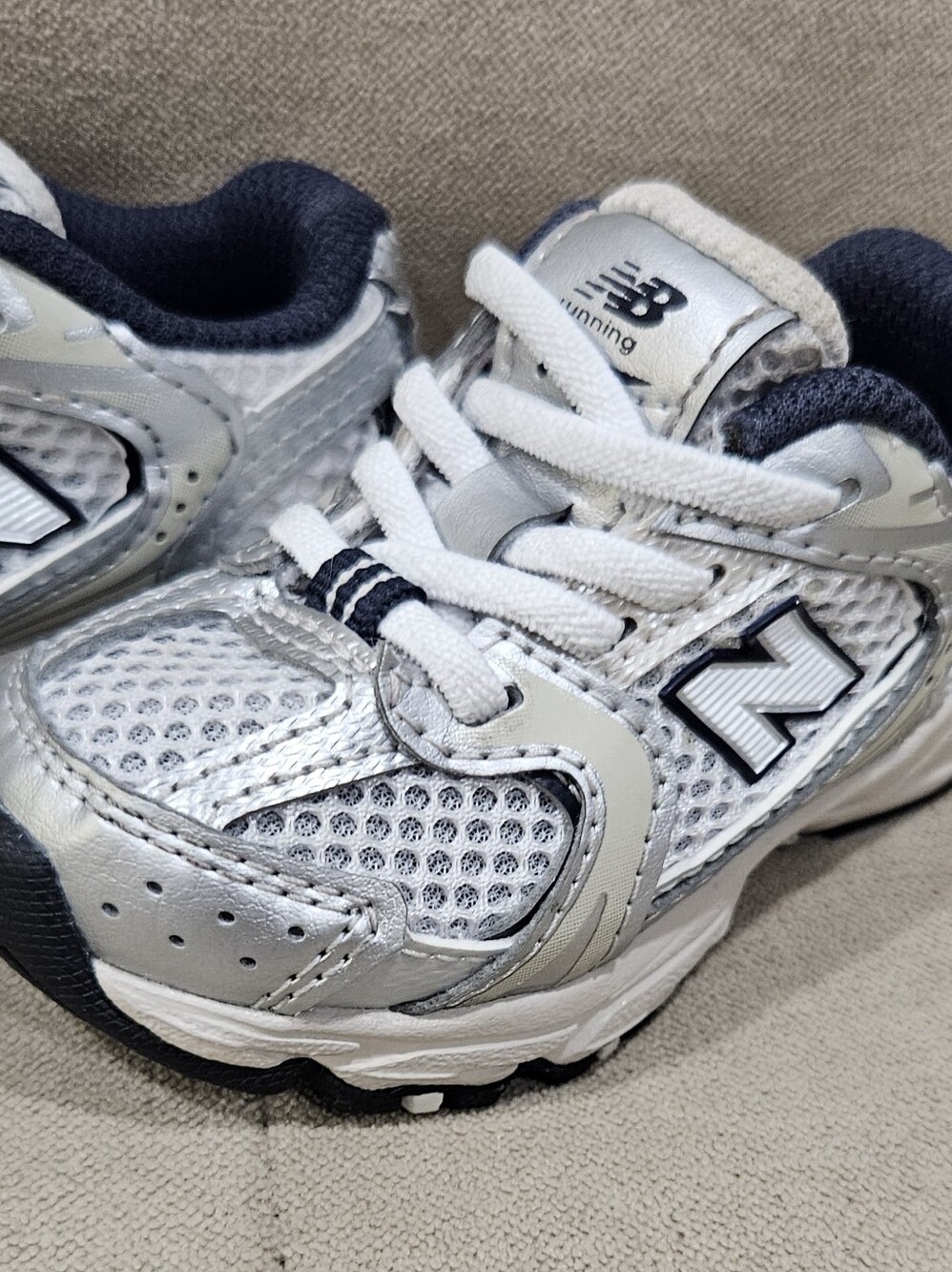New Balance 530 Bungee Kids Silver and Navy Mesh Sneakers - Picture 3 of 11